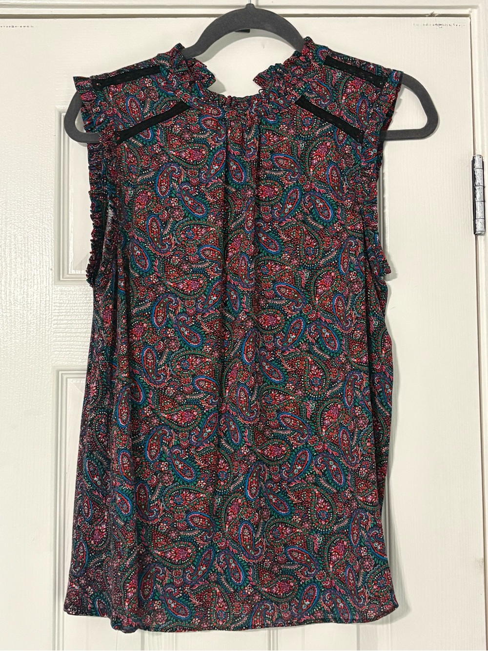 LOFT Multicolor Paisley Sleeveless Blouse